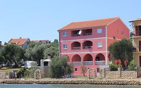 Apartments Marija - Maslenica - First Line To The Sea