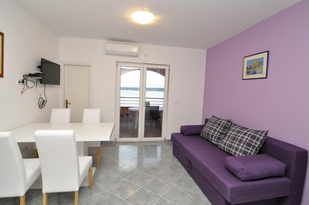Apartments Marija - Maslenica - First Line To The Sea Pokoj fotografie