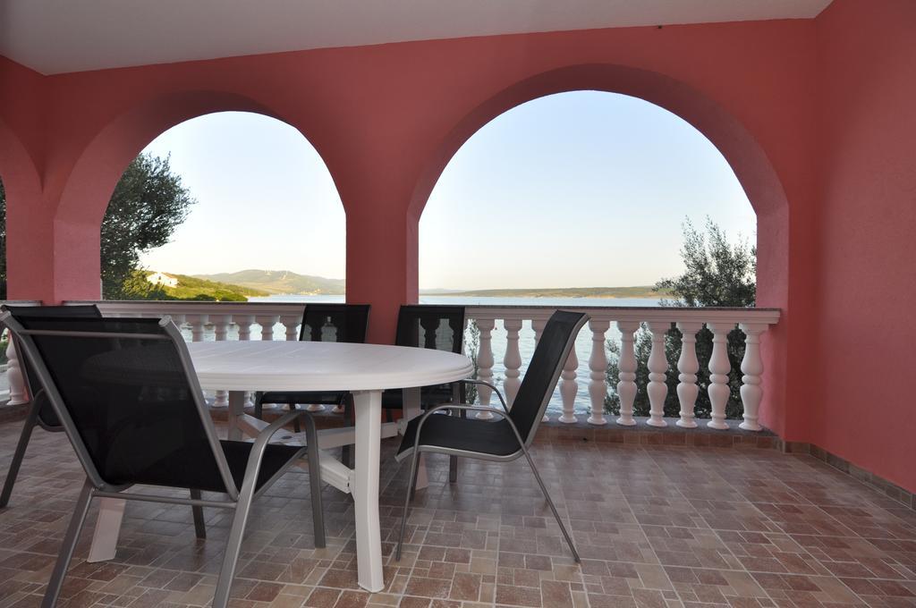Apartments Marija - Maslenica - First Line To The Sea Exteriér fotografie