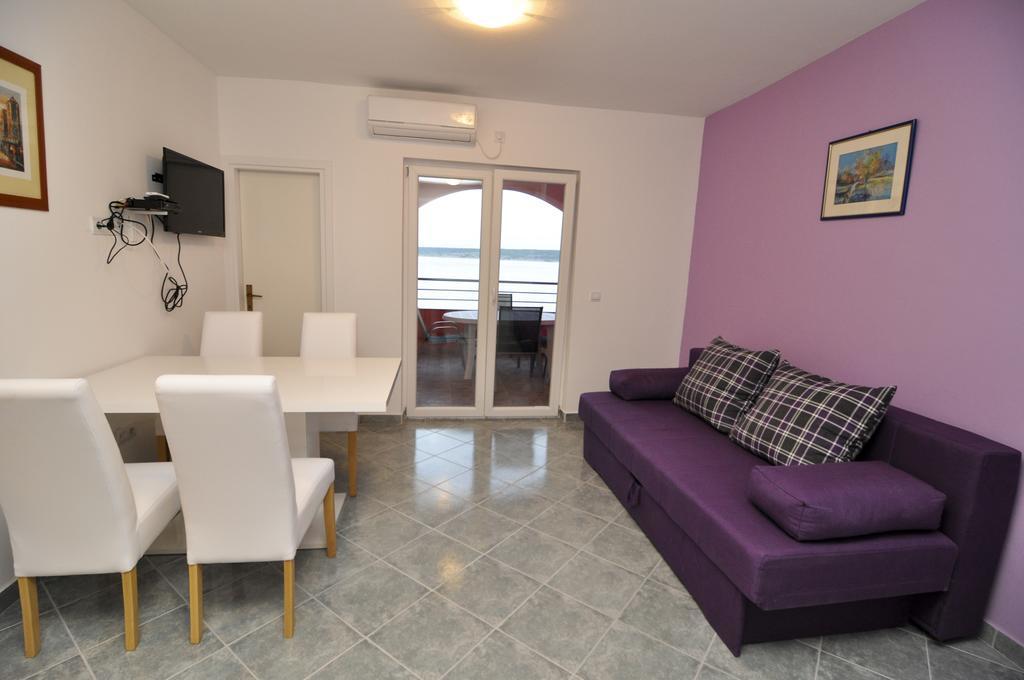 Apartments Marija - Maslenica - First Line To The Sea Exteriér fotografie