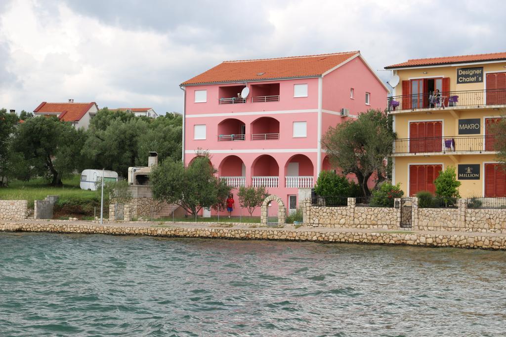 Apartments Marija - Maslenica - First Line To The Sea Exteriér fotografie