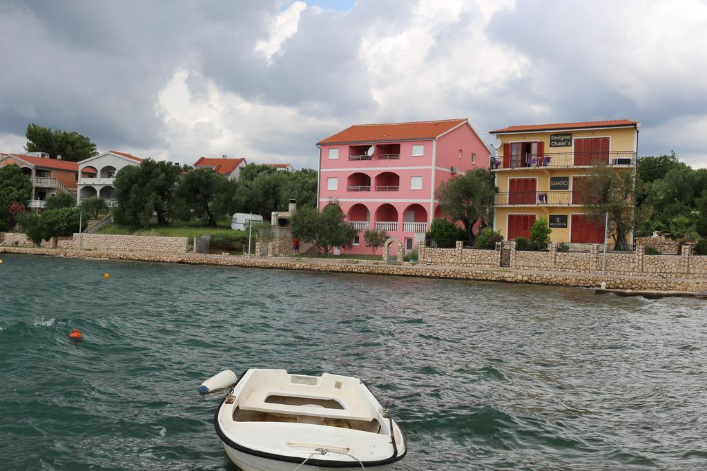 Apartments Marija - Maslenica - First Line To The Sea Exteriér fotografie