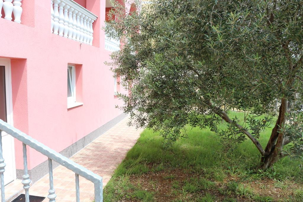 Apartments Marija - Maslenica - First Line To The Sea Exteriér fotografie